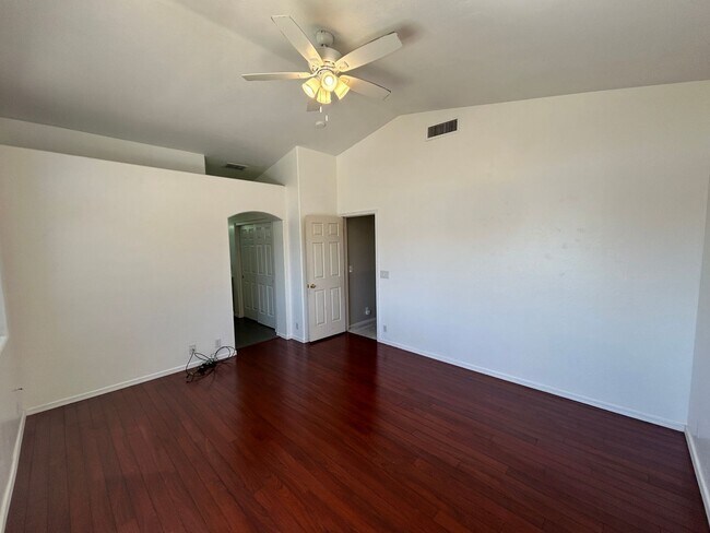 Building Photo - 4447 E Creosote Dr