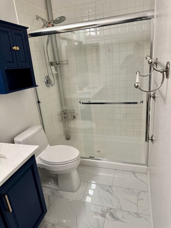 Building Photo - Beautifully Remodeled 3 Bed/3 Bath Home in Stetson Hills