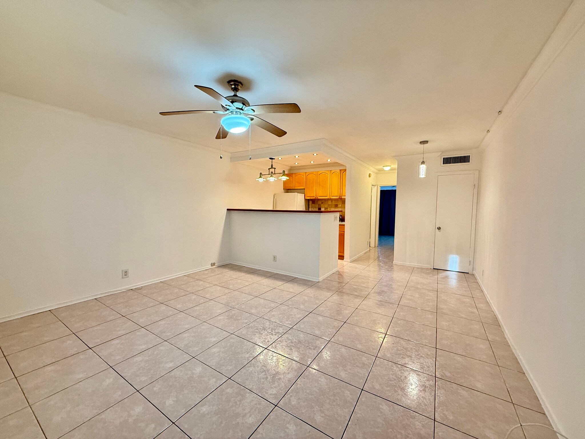 Building Photo - 467 Golden Isles Dr