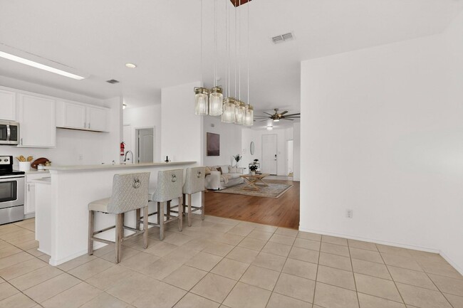 Building Photo - 6212 Topsail Dr