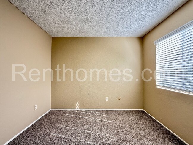 Building Photo - 10946 Decatur Rd