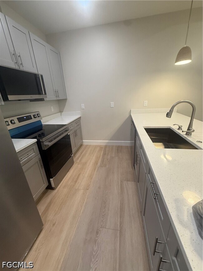 Building Photo - 101 Pennfield St