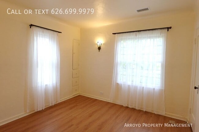 Building Photo - 3216 Brandon St