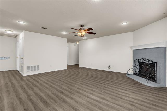 Building Photo - 2320 Shadabury Dr