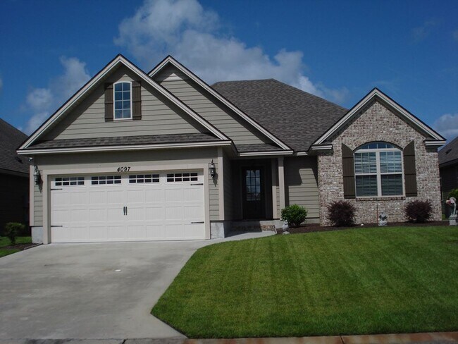 Building Photo - 4097 Silver Glenn