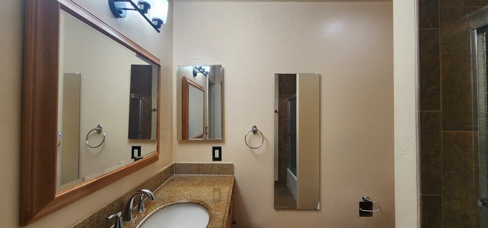 Building Photo - 335 Los Arbolitos Blvd