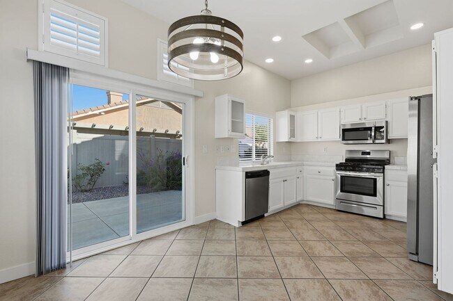 Building Photo - Bright, Updated Home with Spacious Layout & Low-Maintenance Yard
