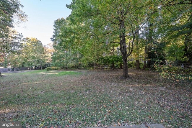 Building Photo - 205 Pennswood Rd