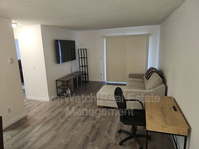 Building Photo - 4620 Reka Dr