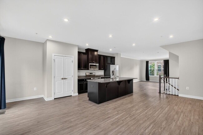 Building Photo - 2831 Toles Park Dr