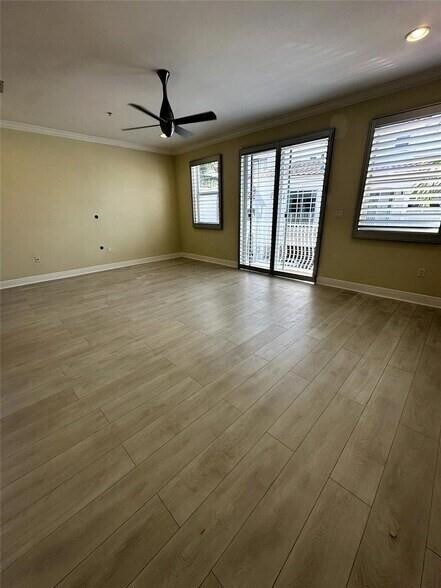 Building Photo - 1362 Bayview Dr