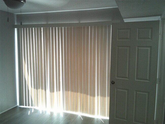 Building Photo - 13427 Garden Grove