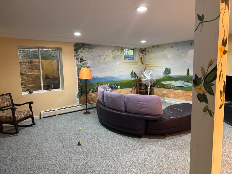 Building Photo - 26 Baycrest Dr