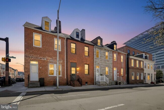 Building Photo - 843 E Lombard St