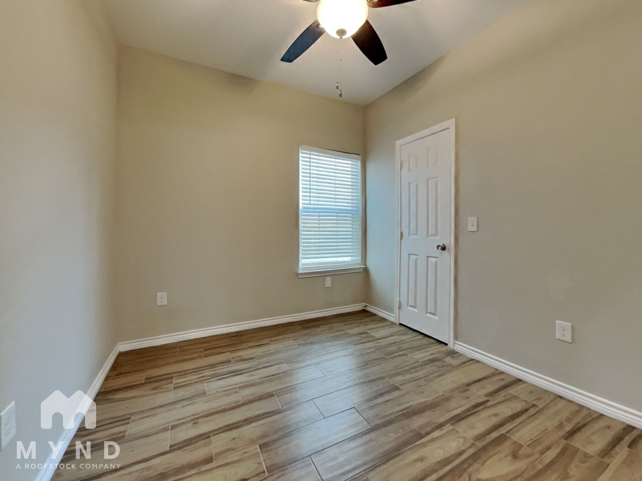 Building Photo - 16871 W Juneau St