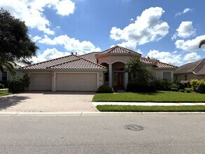 Building Photo - 4 Bedroom 3 Bath Single Family Home Laurel...