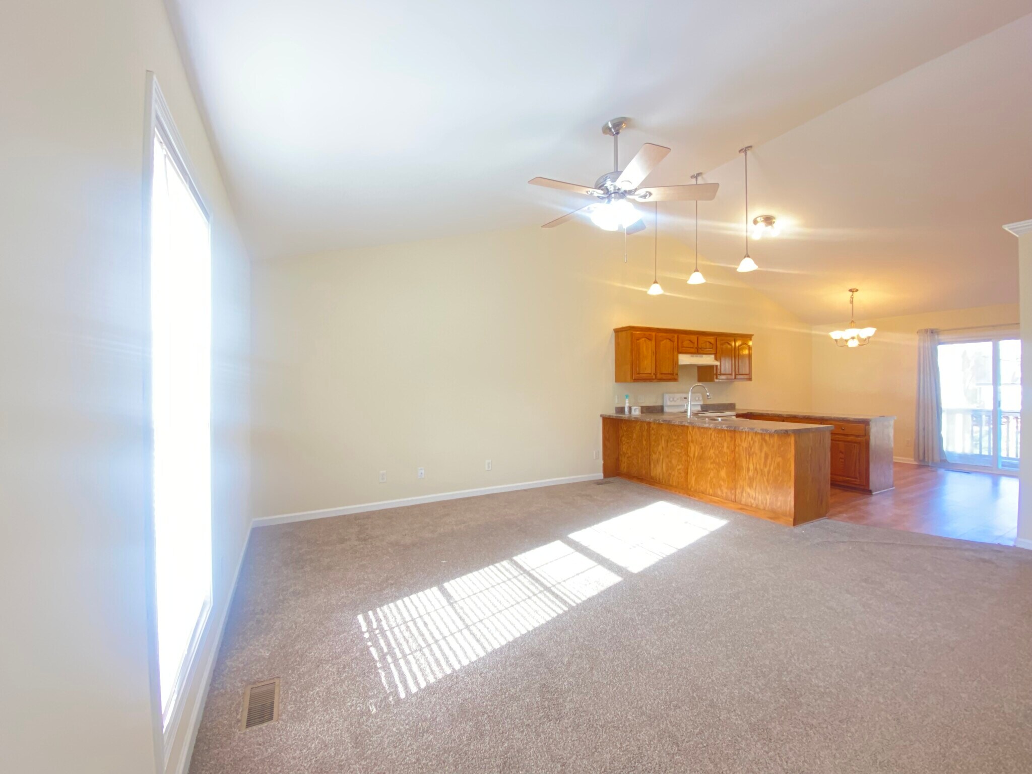 Building Photo - 220 4th Ave