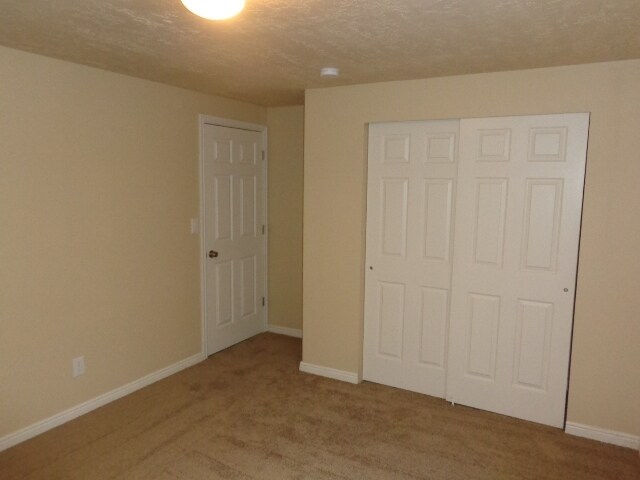 Building Photo - 5551 Geneva Way