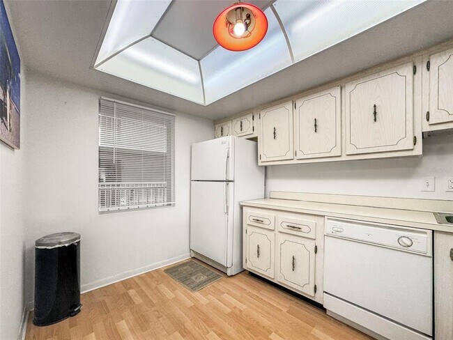 Building Photo - 4902 38th Way S