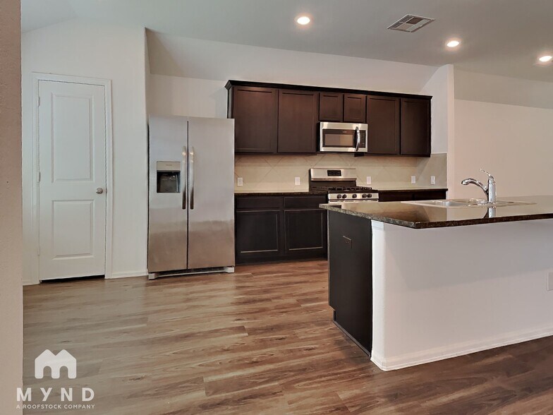 Building Photo - 5418 Tuck Trail