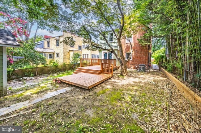 Building Photo - 2804 McKinley St NW