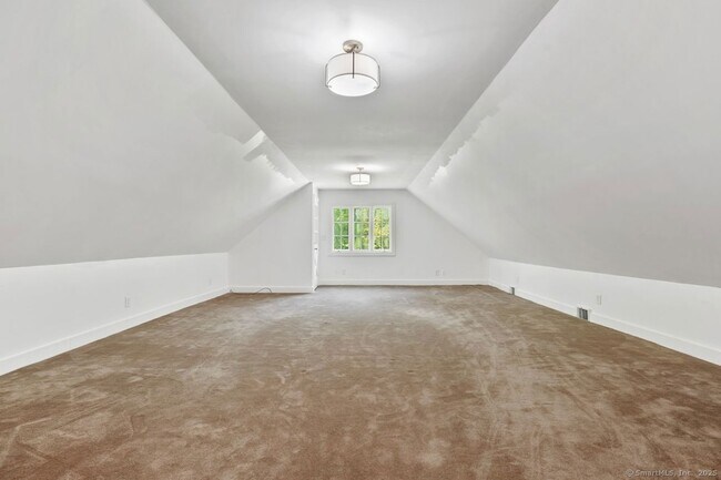 Building Photo - 231 N Georges Hill Rd