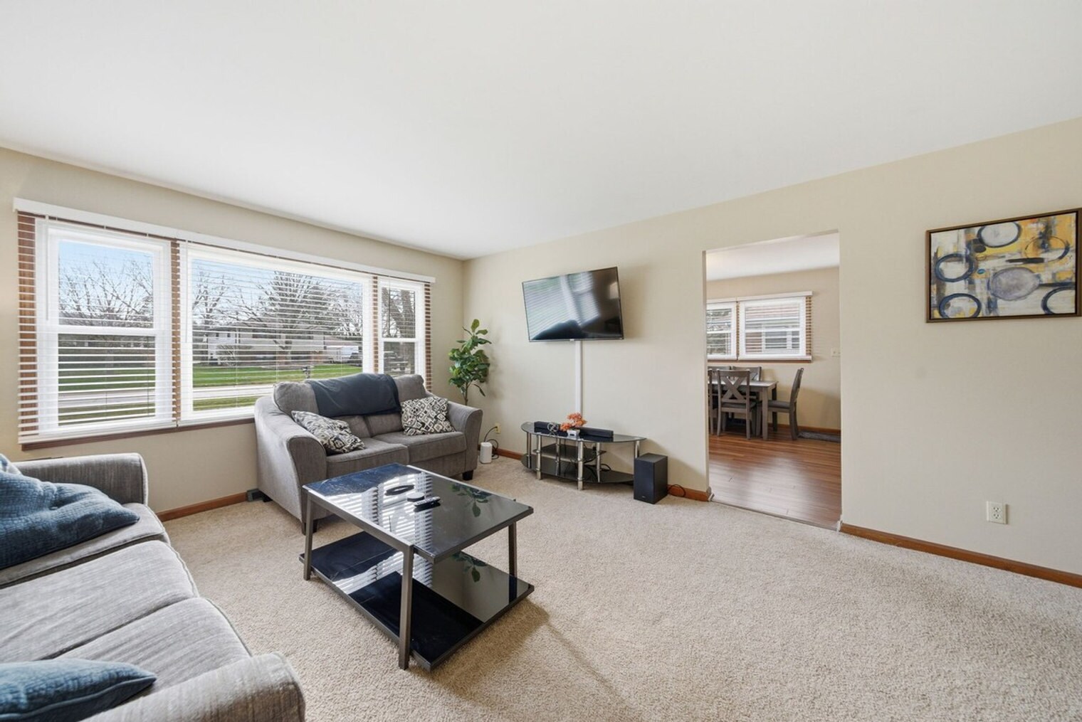 Building Photo - 1121 Johnston Dr