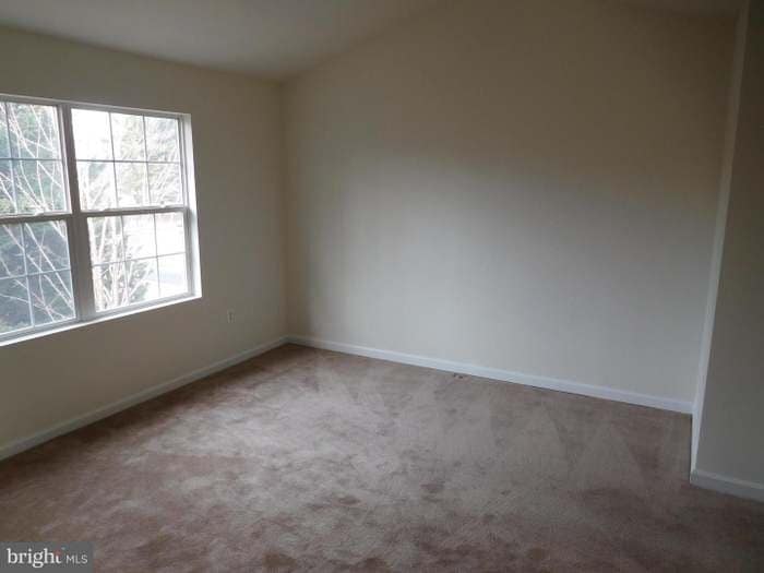 Building Photo - 5634 Crestwood Ct