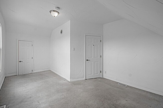 Building Photo - 4BD, 2BA Sun Valley Home with Large Driveway for Parking