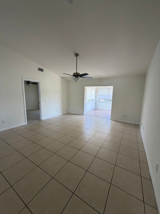 Building Photo - 4608 Douglas Ln