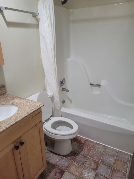 Building Photo - 967 Smoketree Dr