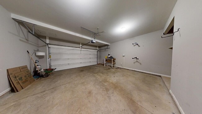 Building Photo - Beautiful 2 Story Home in W Richland