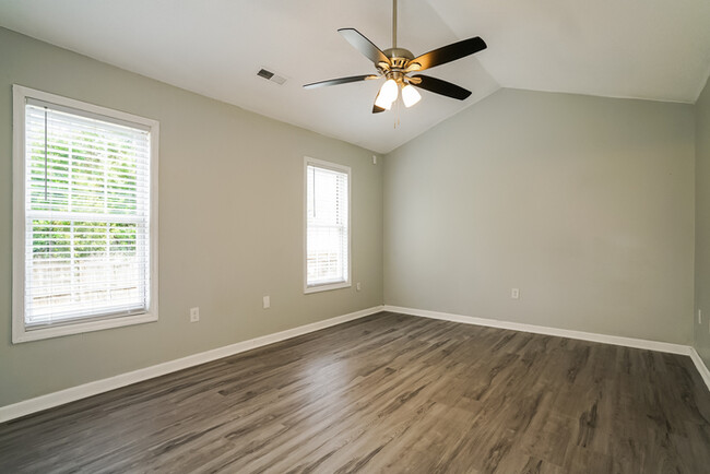 Building Photo - Beautiful 4 Bedroom in Longs, SC!