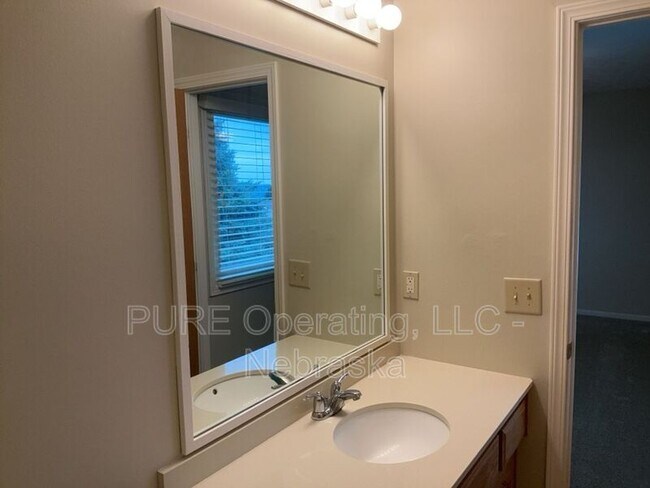 Building Photo - 6408 N 79th Ave