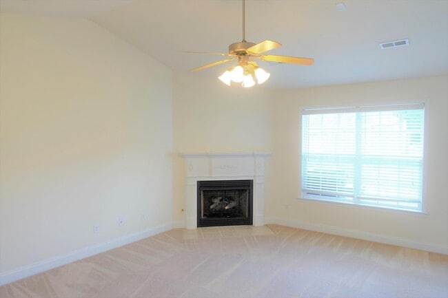 Building Photo - 28 Tigris Way