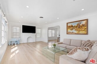 Building Photo - 1428 S Sherbourne Dr