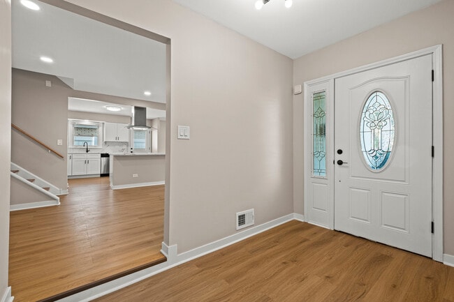 Building Photo - 1813 W Pheasant Trail