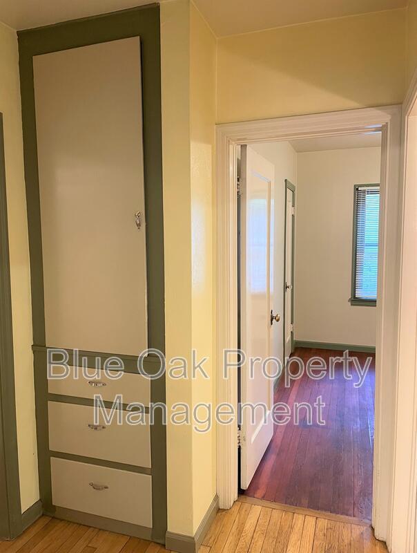 Building Photo - 337 W 1st Ave