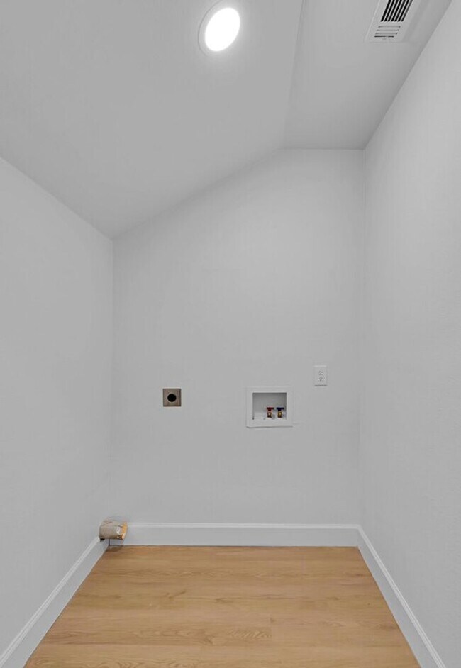 Building Photo - Newly remodeled 4BD 3BA Home in Waco