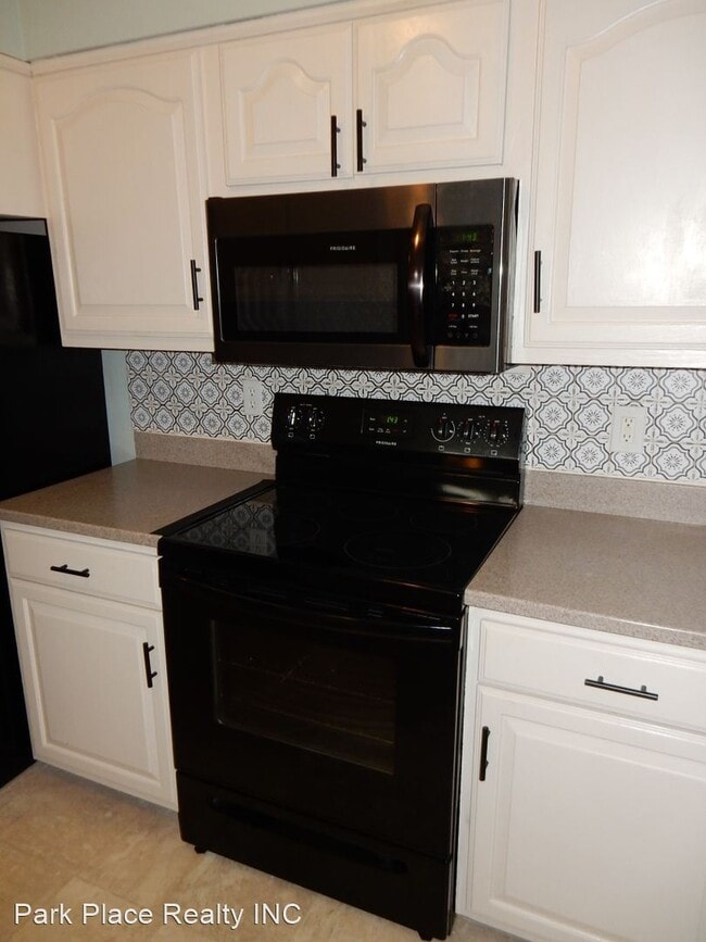 Building Photo - 3 br, 3 bath House - 106 Windward Dr SW