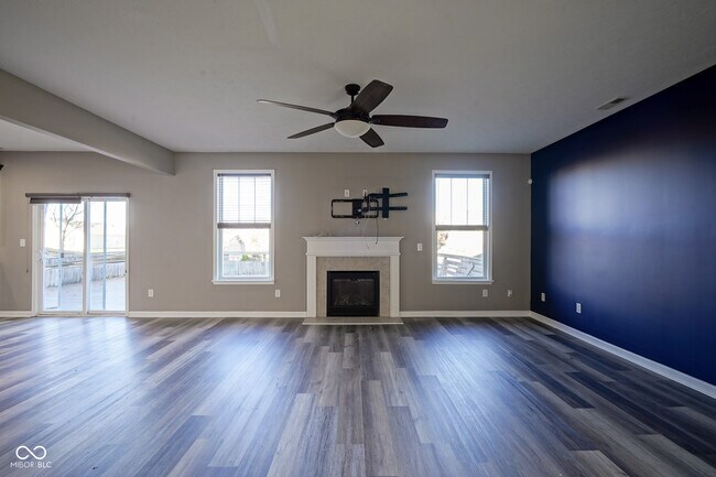 Building Photo - 5764 Bluff View Ln