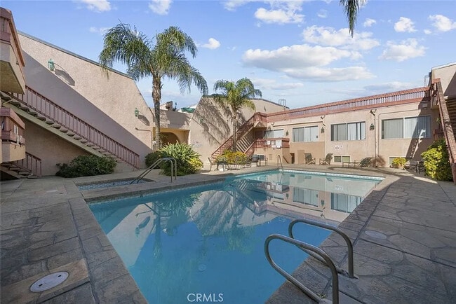 Building Photo - 7924 Woodman Ave