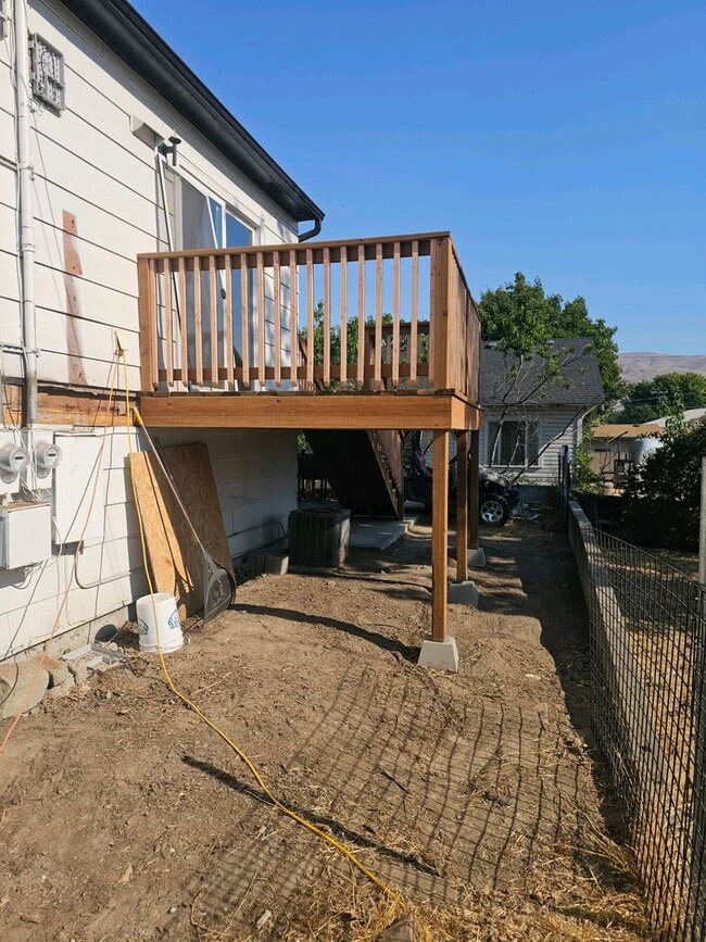 Building Photo - 847/849 3rd St.