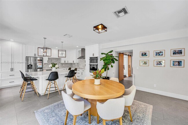 Building Photo - 1951 SW 23rd St