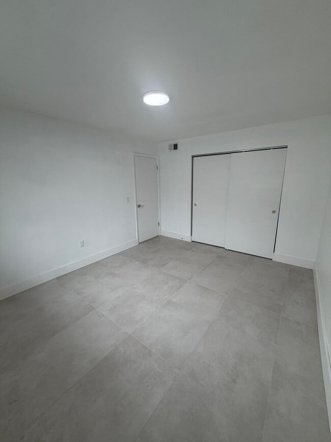 Building Photo - Fully Renovated 3-Bedroom Home with Garage in Orlando