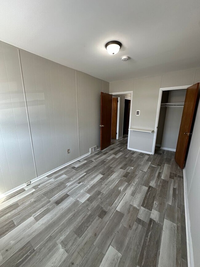 Building Photo - 356 Beverly Blvd