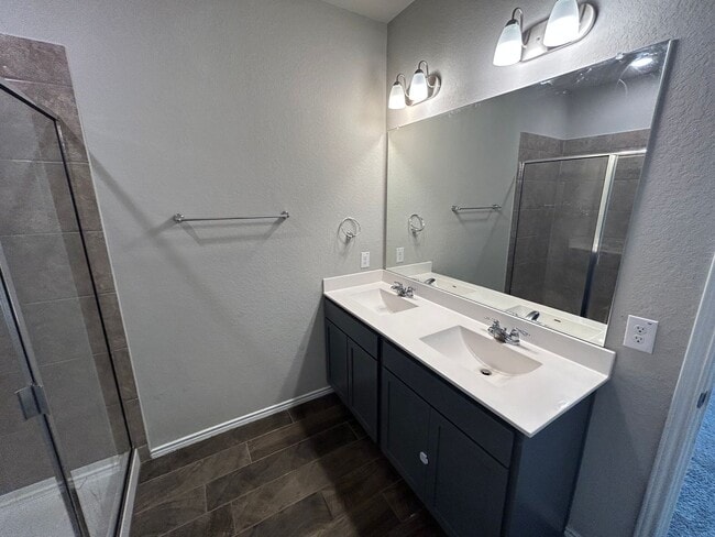 Building Photo - **APPLICATION RECEIVED** Beautiful Single-Story Home with Covered Patio & Fenced Yard!