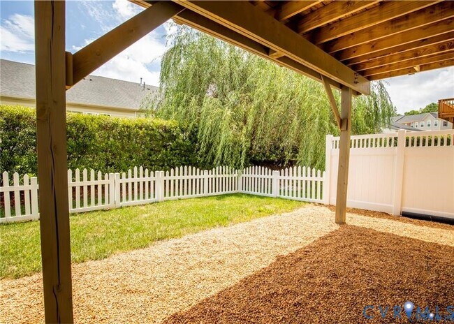 Building Photo - 411 Siena Ln