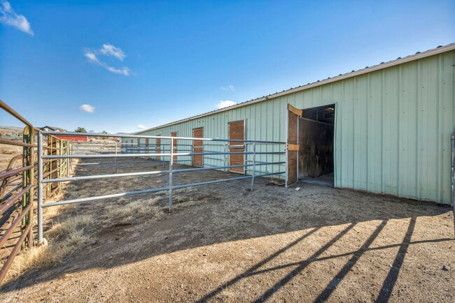 Building Photo - 30 El Caballo Trail