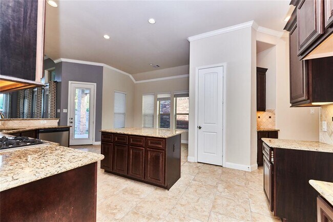 Building Photo - 21718 Avalon Queen Dr